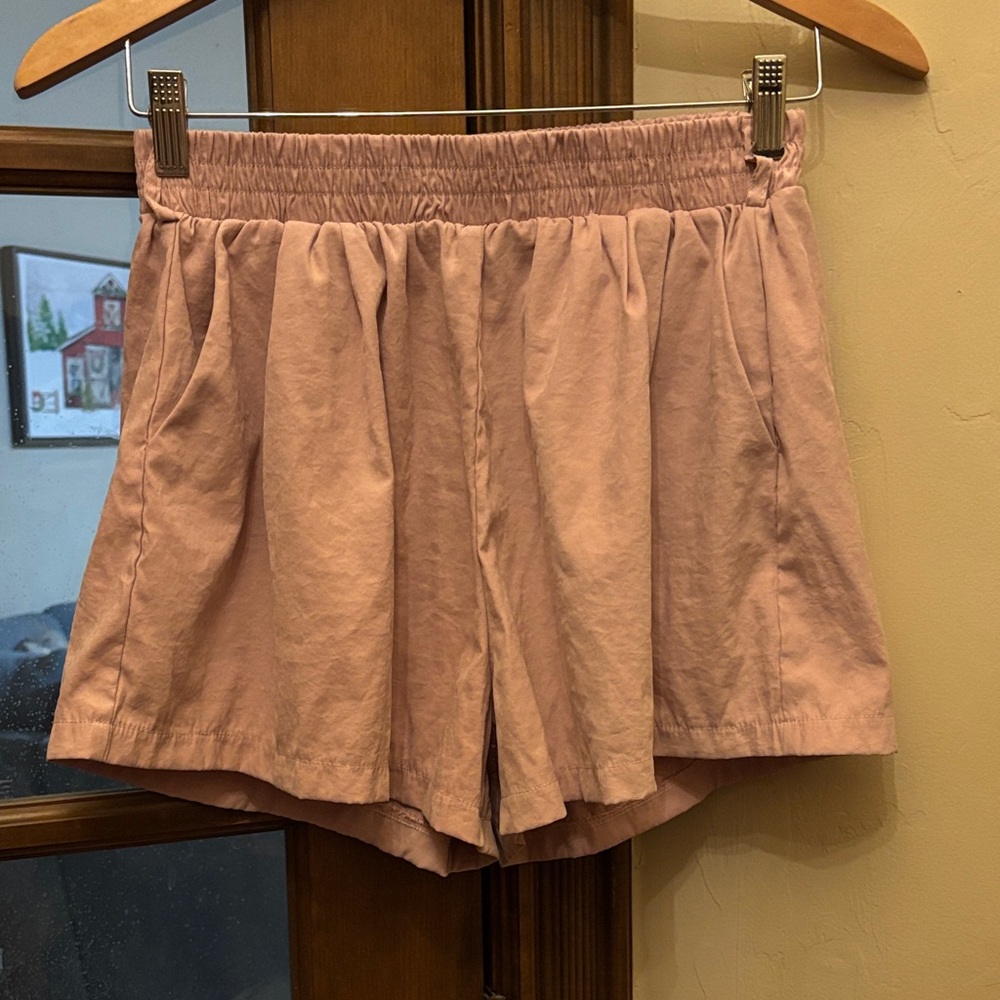 Day & Night Pocketed Lounge Shorts! Size Small